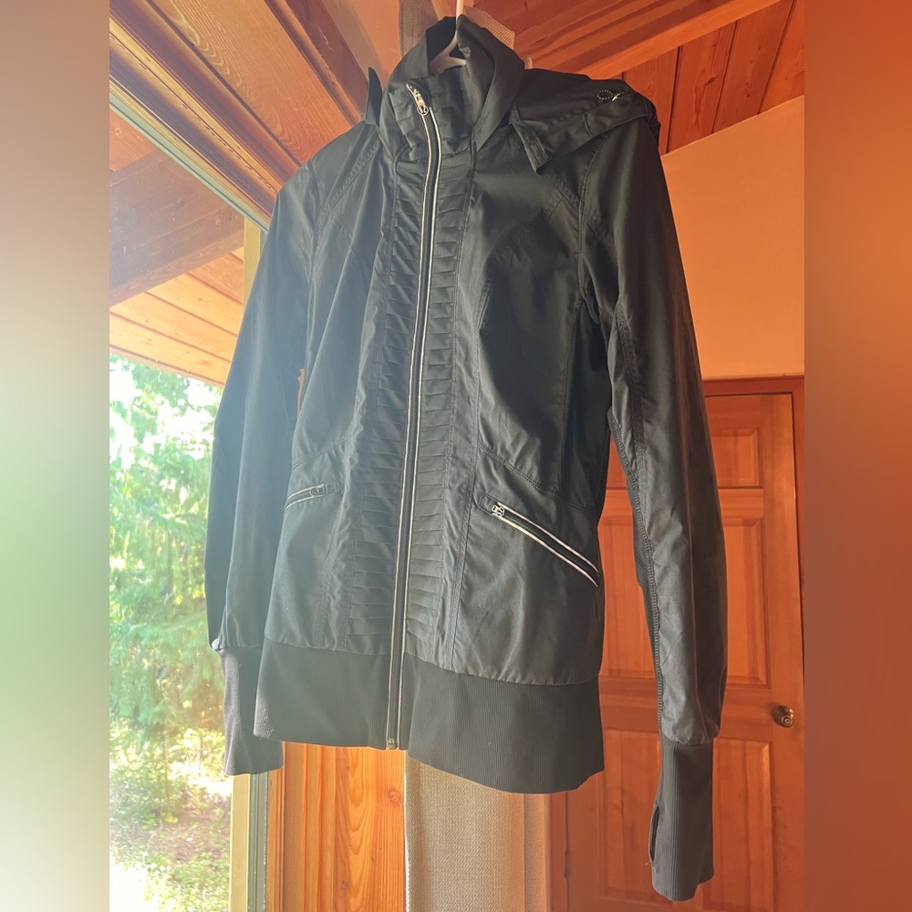 Lululemon black jacket